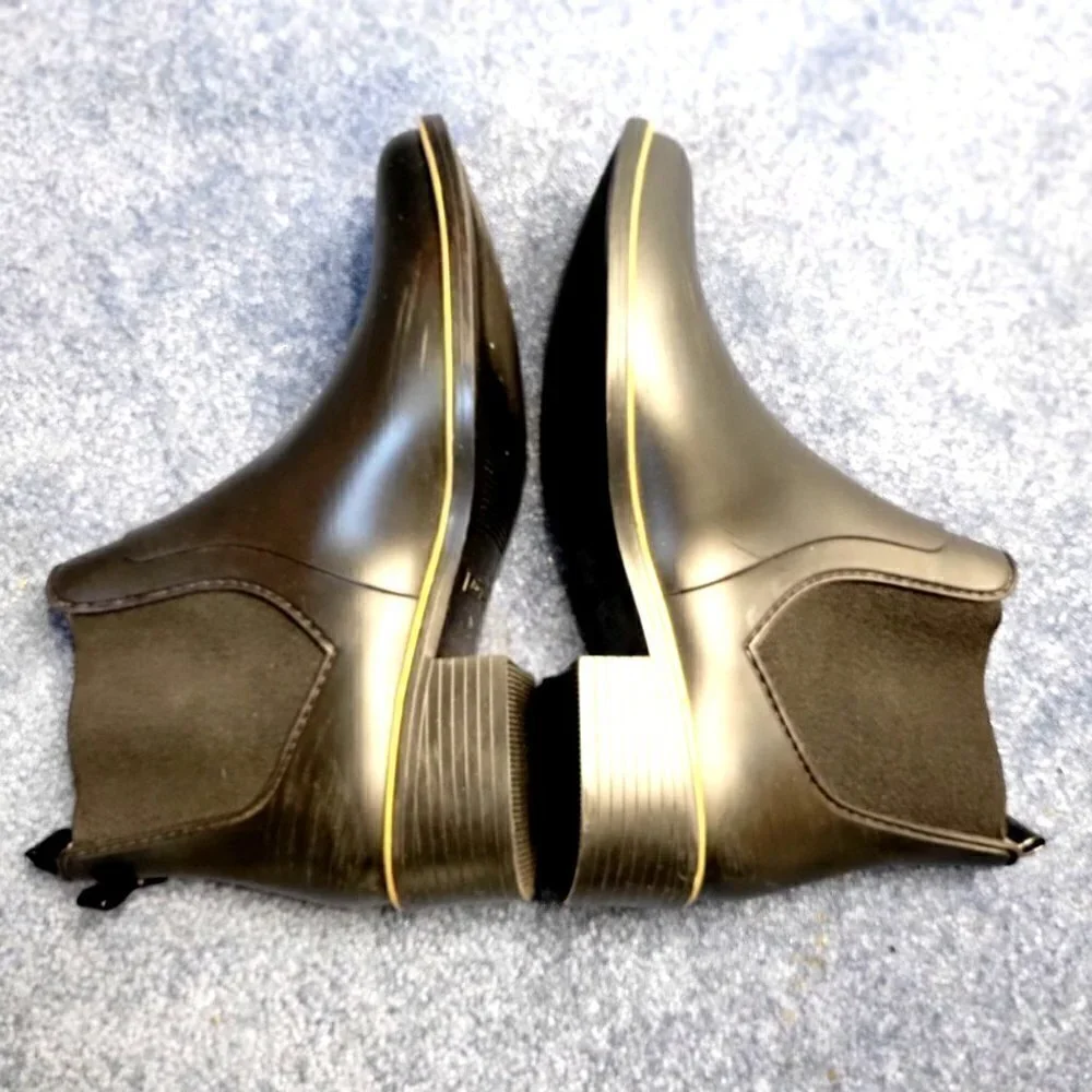 Kate Spade Women's Black Chelsea Rain Booties Size 10
